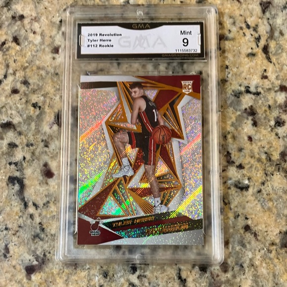 2019 Revolution Tyler Herro Rookie Card #112 GMA Mint 9 - Picture 1 of 2